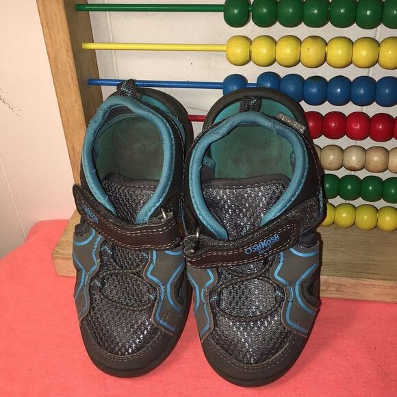 OshKosh BGosh Water Sandals: Size 9M - Picture 3 of 5